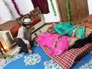 desi bhabi ke saath group masti