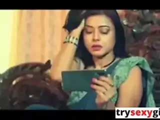 Bhabhi ne kaam ke bahane se chudai karwa lee