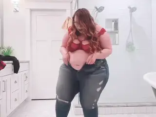 Curvalicious SSBBW Trying on Clothes