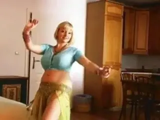 Bellydance striptease