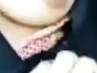 Pakistani girl shows boobs