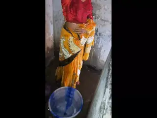 Bhabhi Suhagrat Karke bathroom per  Naha kar maja le raha hai  Hindi Solo Sex