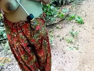 Malkin bhabi pee And sex with nokar in farmhouse bathroom