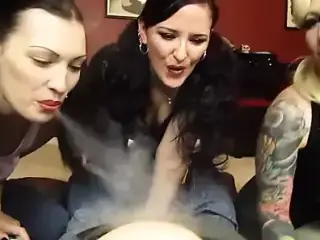 3 Very Hot Smokegirls