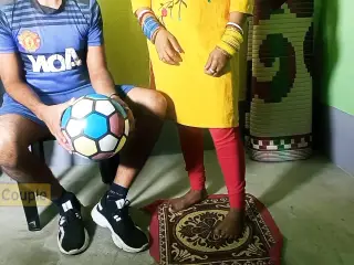 Soccer coach k bengali wife ki sath foot-baller Ka floor pe chudai