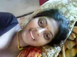 Desi sexy showing