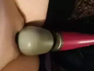 Buzzing myself with my Doxy whilst watching porn