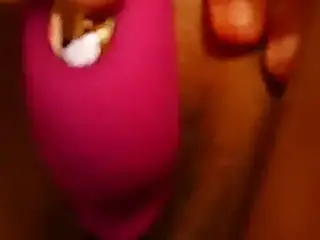 Zungenvibrator fuer  meine dicke Clit