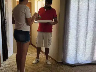 Cuckold i dared my wife to fuck the pizza guy