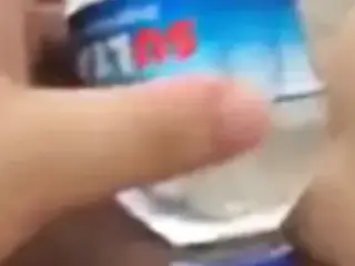 Elif Hanim Yarak Bulamamis Sise Sokuyor 2