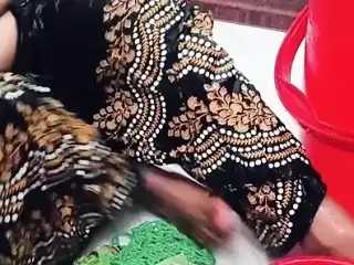 Bengali Girl Shaving Pussy In The Bathroom.