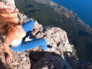 Risky Public fuck on a cliff till a huge load on abs of this beautiful lustful beauty