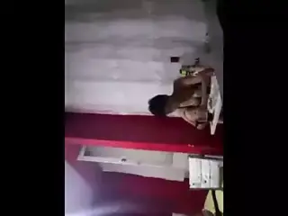 olgun amca  parayla  kari  sikerken  kameraya  aliyor