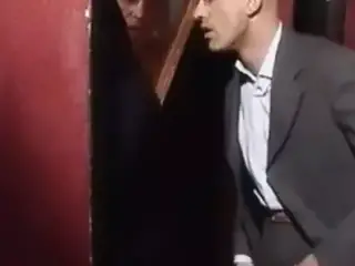 Un Guardone Per Amico