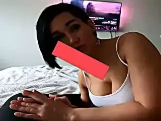 MASAZE STEPMOMU JE PRILIS DALEKO