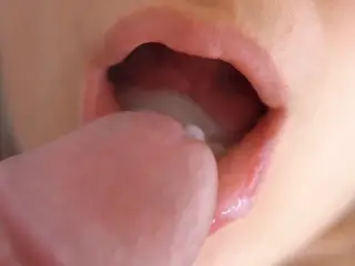 Super Closeup Cum In Mouth, Her Sensual Lips & Tongue Make Him Cum