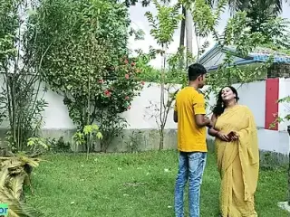 Indian Hot Bhabhi Sex with Unknown Young Boy! Plz Cum Inside