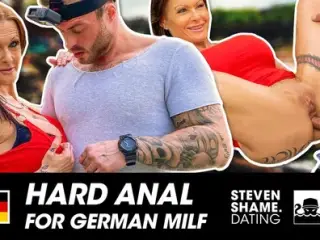 Anal bitch: Julia lets a random guy fuck her ass