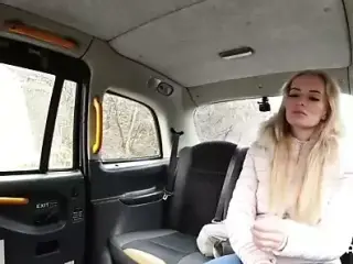 A married taxi driver helps a jobless girl