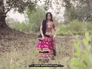 village bhabi ko garam kiya