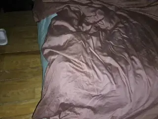 Filling stepmom's pussy with sperm