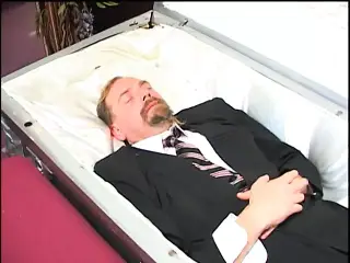 Dirty old man gets head from a barely legal whore in a mortuary then fucks her