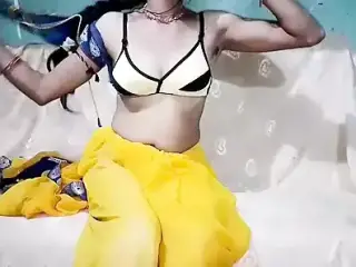 Meri pyari bahan Payal ne raat me mujhe bulaya or fir khub maje kiye Payal bhabhi ki mast jawani or chudaya hot sexy Indian