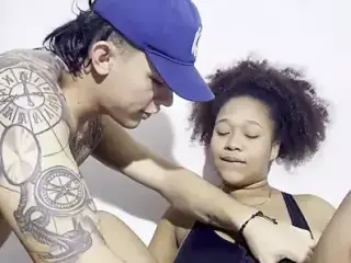 I help my girlfriend to masturbate